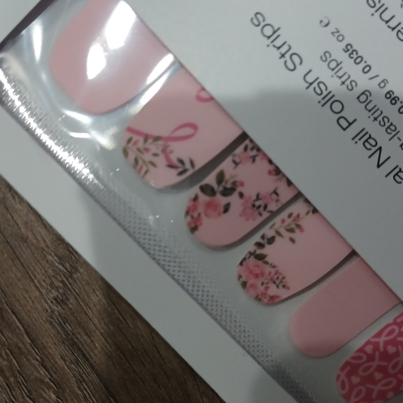 New Color Street nail strips, Hope Blooms, Breast Cancer Awareness set - Picture 5 of 8